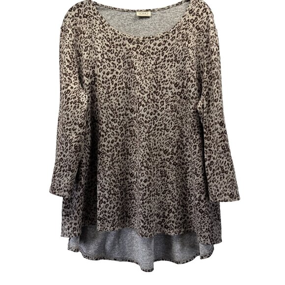 LOGO by Lori Goldstein Tops - LOGO Lori Goldstein Women's Top Size Large Animal Leopard 3/4 Sleeve Pullover